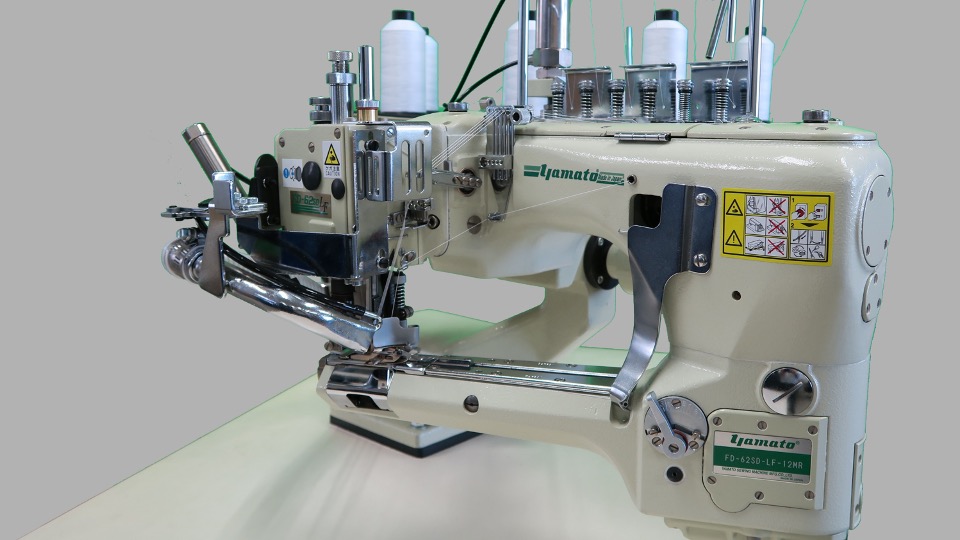 FD-62SD-LF-12MR/AC2 :: 4 Needle 6 Thread, Feed-off-the-arm “Speed & DRY”  Flatseamer with World's First Mechanism