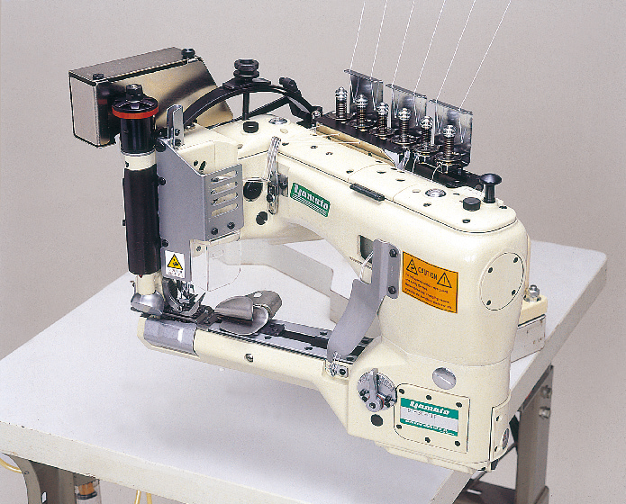 DT-30-01E :: 3 Needle 6 Thread Feed-off-the-arm Double Chain